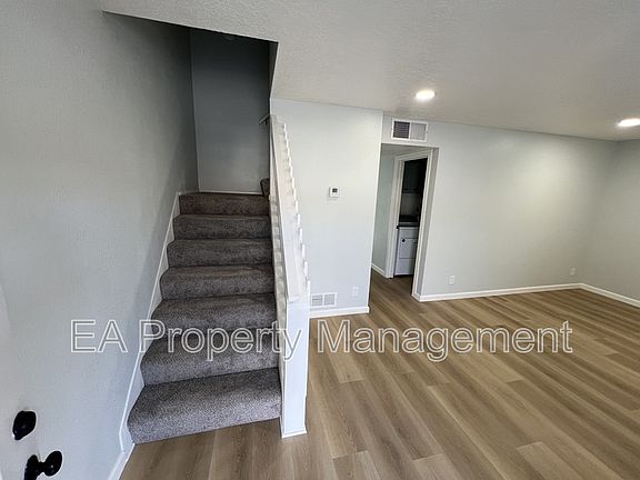 4th image of 6012 Calle Nueve NW