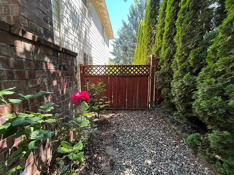 6185 NW 208th Ave — Photo 57