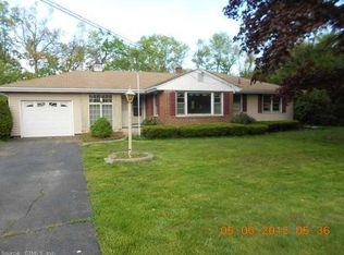 1208 E St N, Suffield, CT 06078