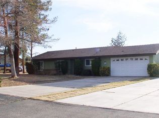 8936 Grapefruit Ave, Hesperia, CA 92345