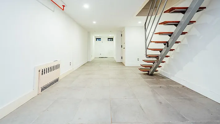 Rented by Nooklyn NYC LLC | media 24