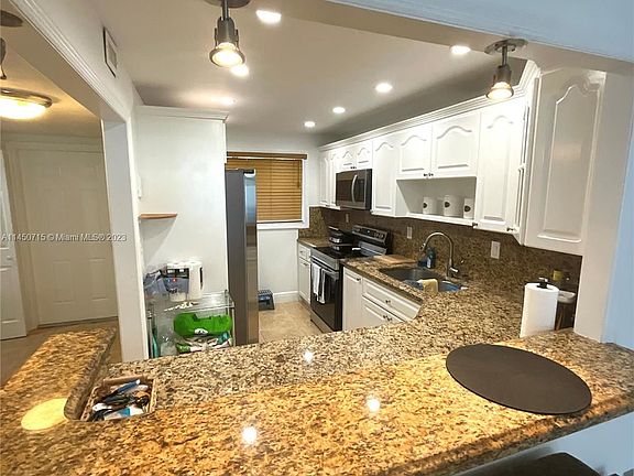 5th image of 7046 NW 169th St #7046