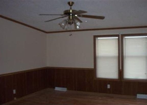5th image of 15750 Belmont Dr