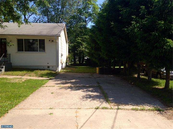 2nd image of 20 Lisbon Ave