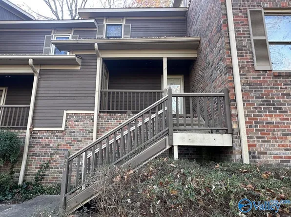 3021 Live Oak Ln SW, Huntsville, AL 35802