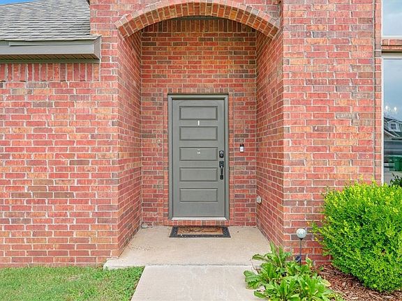 5th image of 328 N Otoe St