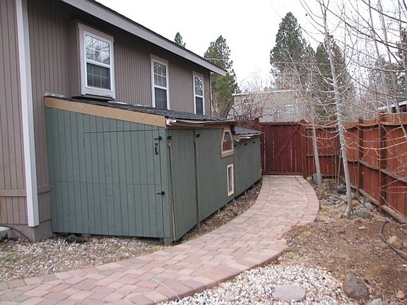 3rd image of 10207 Worchester Cir