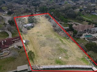 205 Lakeshore Dr, Seabrook, TX 77586