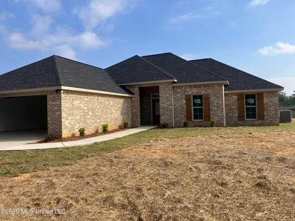 1136 Crews Ln, Crystal Springs, MS 39059