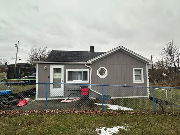 514 Penn High Park Rd, Jeannette, PA 15644