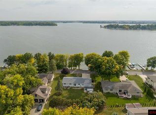 46 Lake Ave, Madison Lake, MN 56063