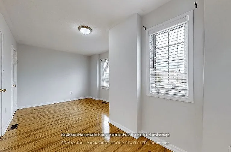 39 Robideau Pl — Photo 25