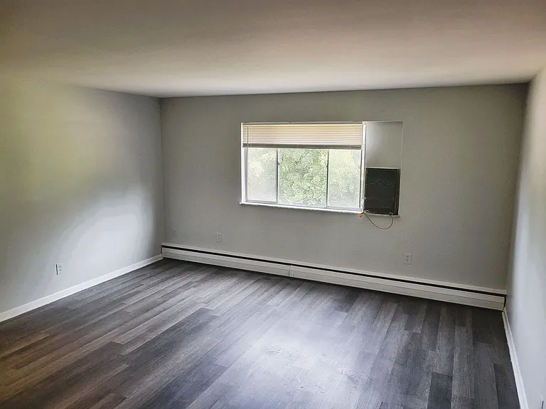 2404 Banning Road — Photo 3