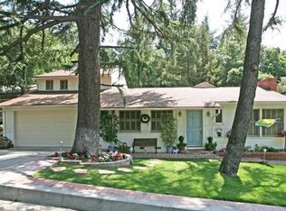 5248 Palm Dr, La Canada Flintridge, CA 91011
