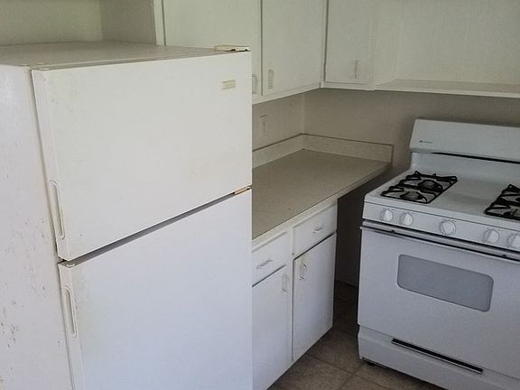 4th image of 2408 Lakeshore Dr
