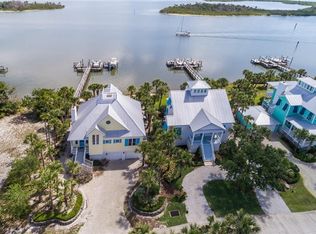 639 Riverside Landing Dr, Oak Hill, FL 32759