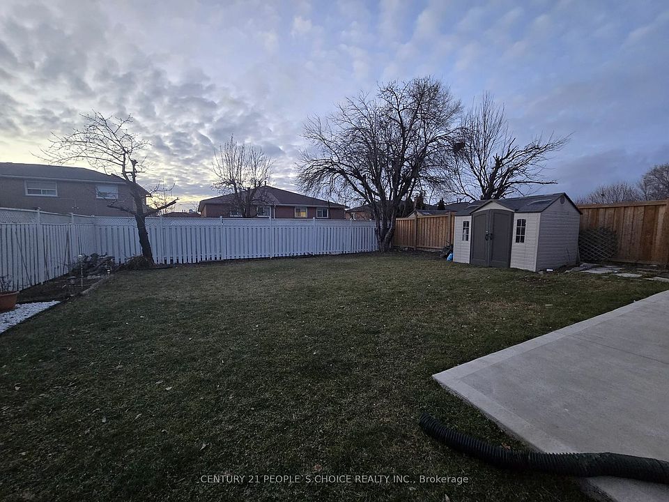 2nd image of 82 Hullmar Dr