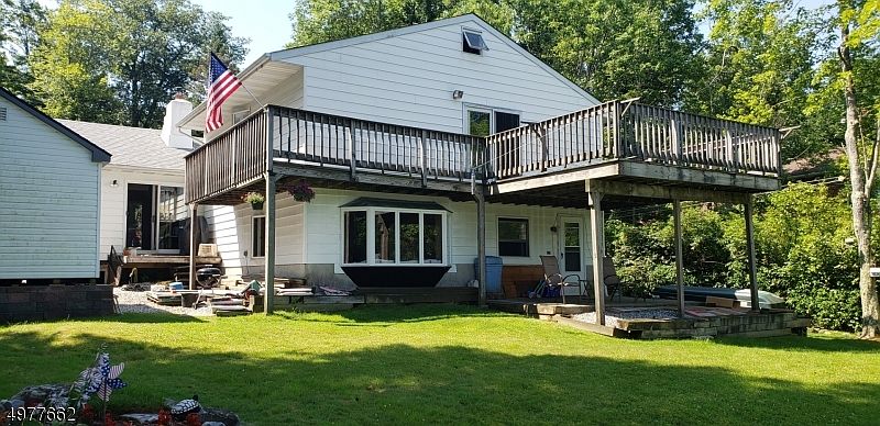 1st image of 411 E Lakeshore Dr