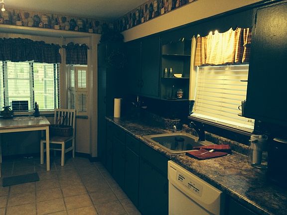 5th image of 1256 Ashland Ave