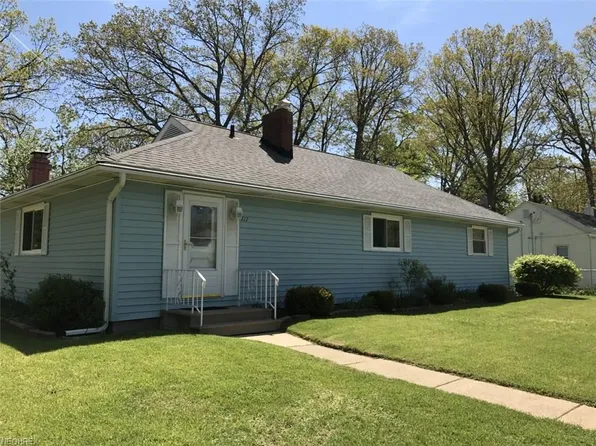 717 Hazelwood Ave, Vermilion, OH 44089