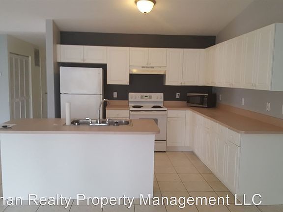 2nd image of 2228/2230 NE 6th St