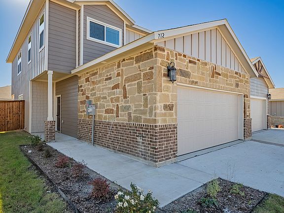 4th image of 712 Wheatfield Dr