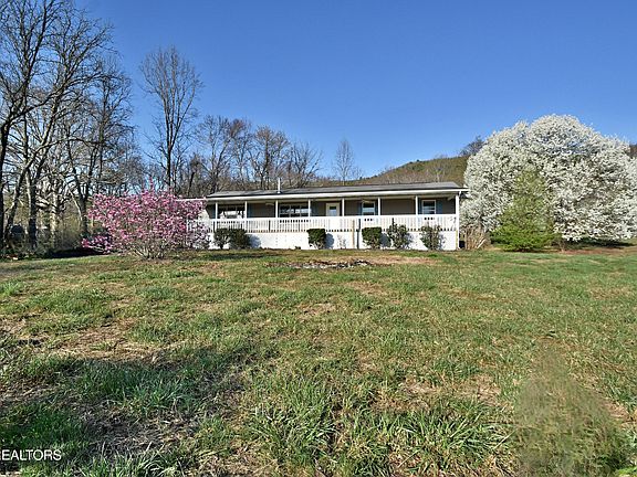 2nd image of 2737 Clabo Rd