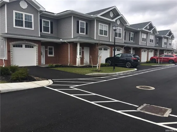 20-30 Hunt Club Cir, East Amherst, NY 14051
