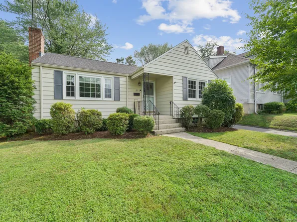 25 Englewood Avenue, West Hartford, CT 06110