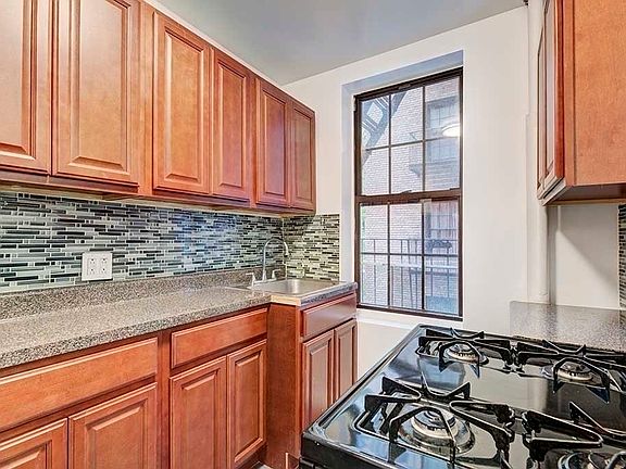 4th image of 211 W 149th St APT 1F