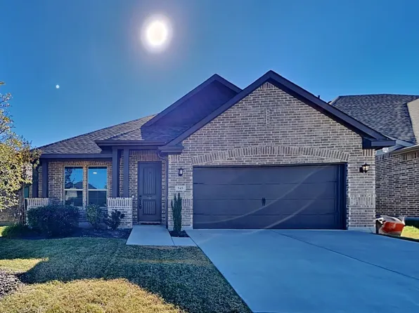 545 Hazeltine Rd, Red Oak, TX 75154