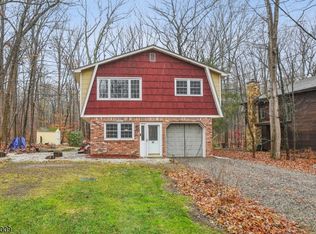 42 River Rd, Stanhope, NJ 07874