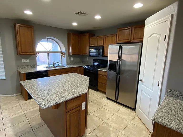 5408 Indian Rose St — Photo 9