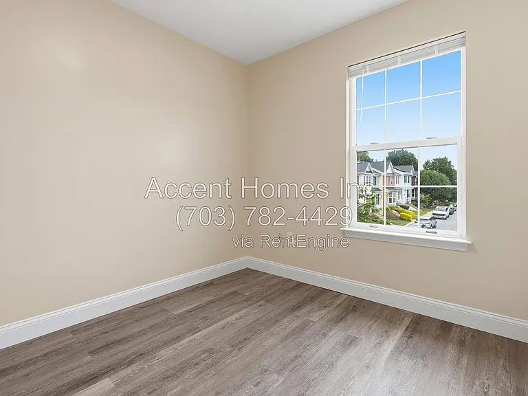 10299 Wimbledon Pl — Photo 12