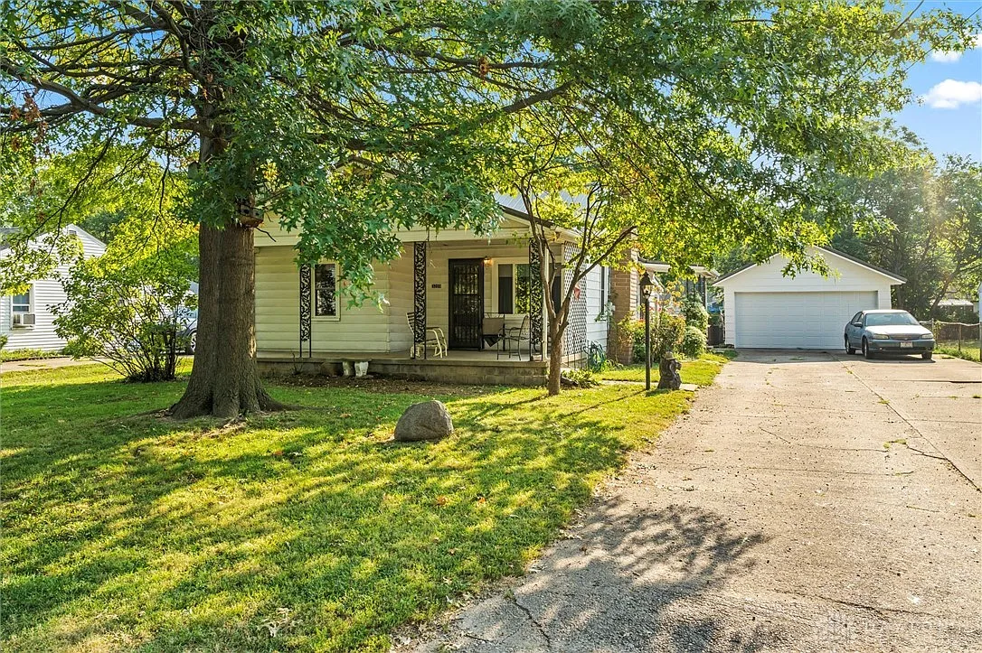 3209 Andrew St photo 1