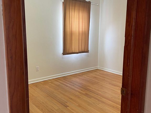 4th image of 1708 Linwood Ave