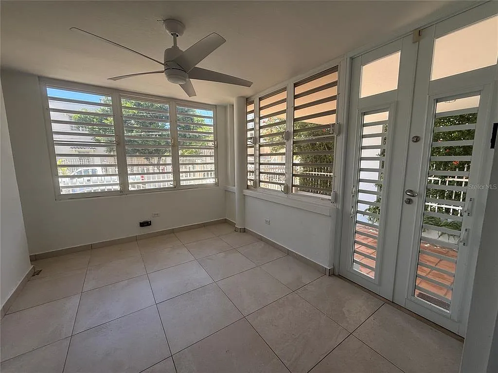 3 bed, 2.0 bath, $4,900 — Photo 3