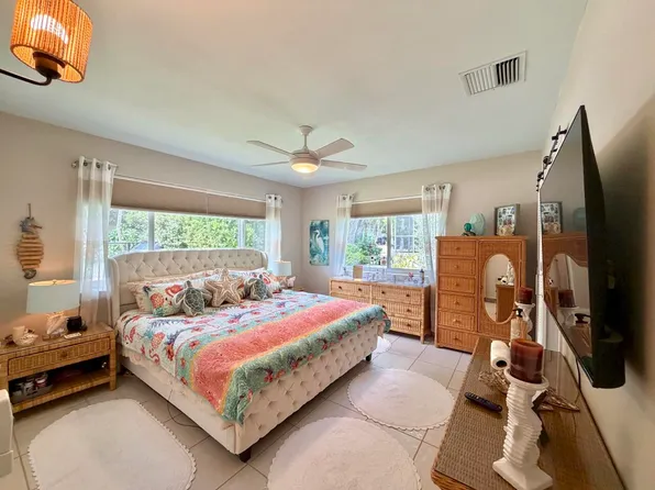 149 N Bay Harbor Dr, Key Largo, FL 33037