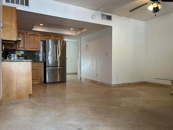 5th image of 510 NE 17TH Avenue #105
