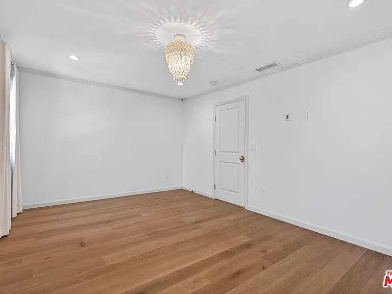 462 Warner Ave — Photo 37