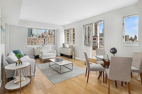 1st image of 308 E 38th St #1718C