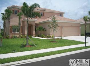 2554 Sawgrass Lake Ct, Cape Coral, FL 33909