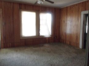3rd image of 5409 Camellia Dr S