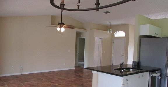 4th image of 1685 Arash Cir