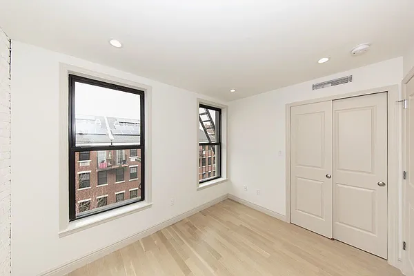 Rented by Voro New York | media 11