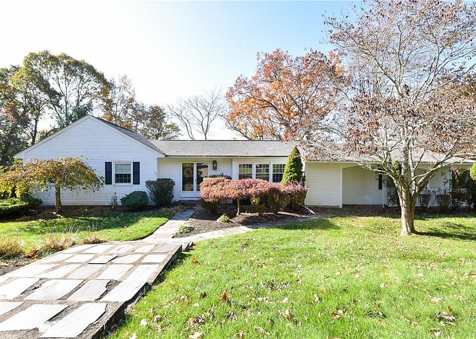 1st image of 11 Winnisquam Dr