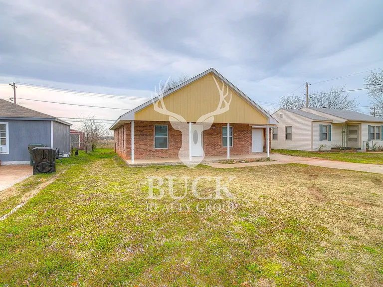 1201 Stansell Dr — Photo 29