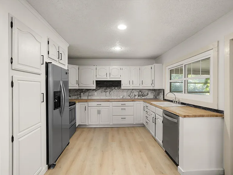 8725 Erie Ln — Photo 19