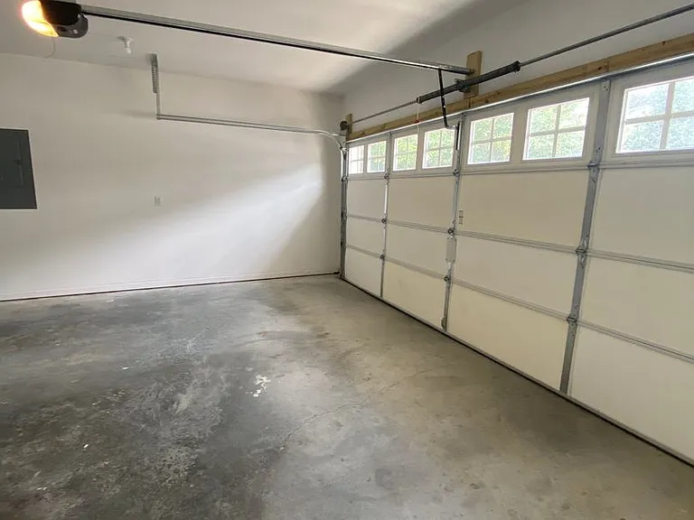 8445 Brookmoor Ln — Photo 24