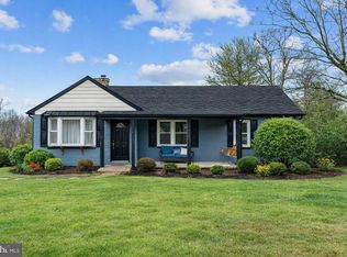 221 Morris Rd, Lansdale, PA 19446